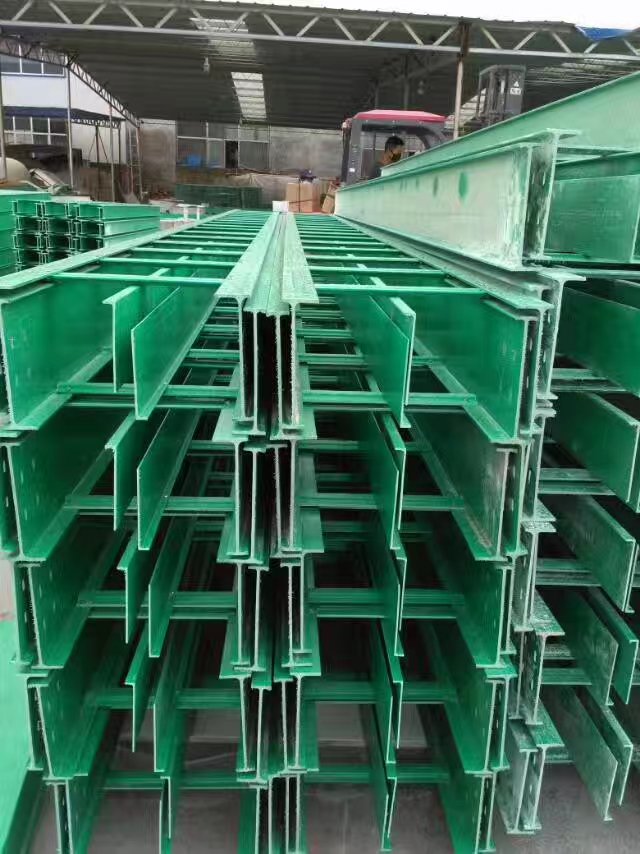 玻璃鋼橋架廠家電話