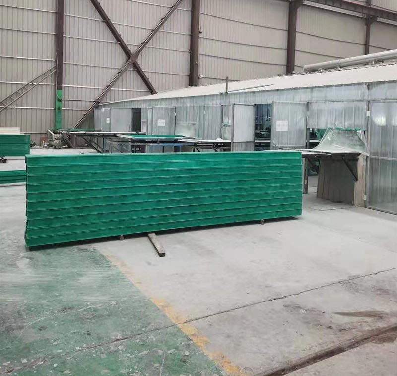 100x100玻璃鋼電纜橋架廠家多少錢一米